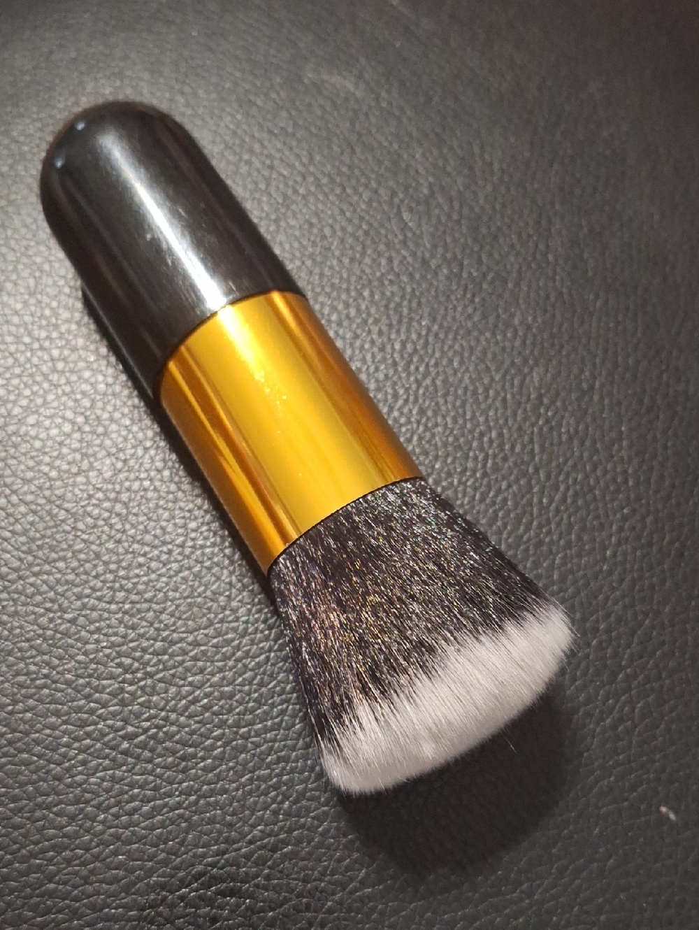 Soft And Full MakeupBrush — Black Handle with Gold Ferrule